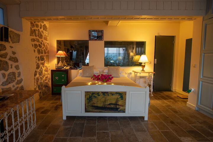 Room 10 of 41
