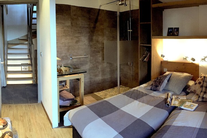 New House With Infrared Sauna and Stunning Mountain Views