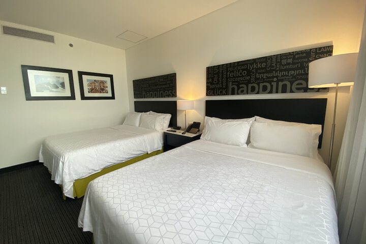 Room 12 of 93