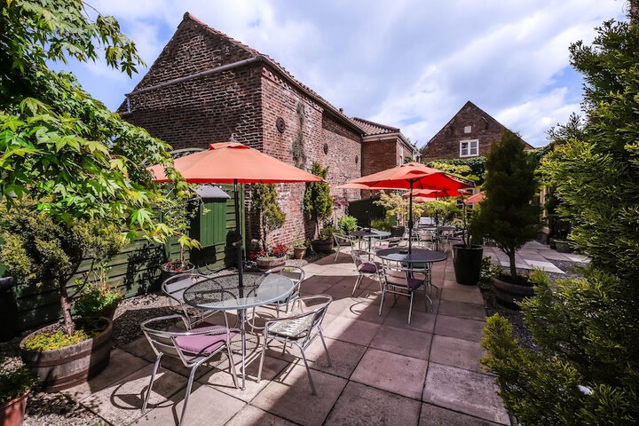 Terrace/Patio 71 of 206