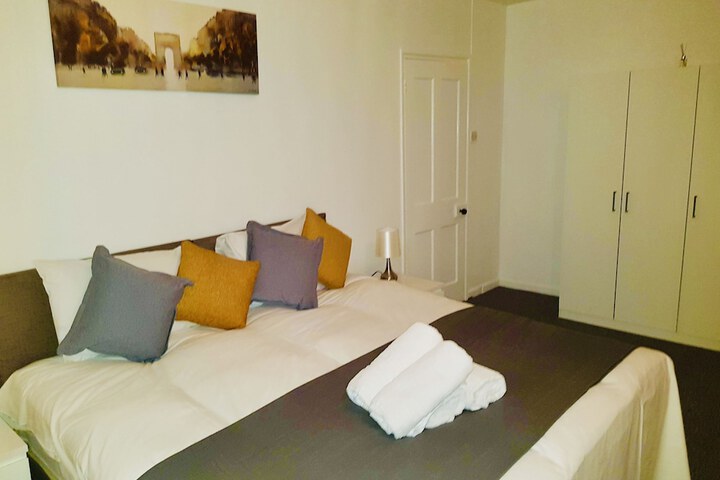 Room 8 of 68