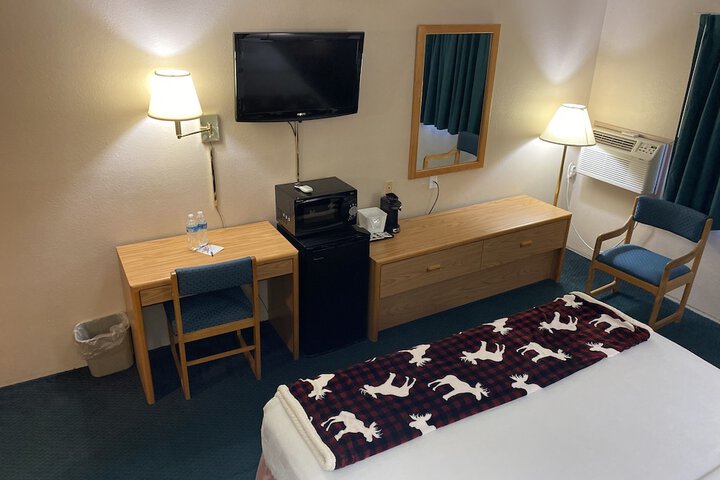 Room 6 of 17