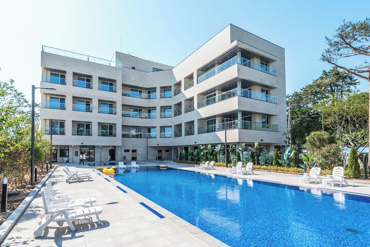 Exterior of DONGHO BEACH HOTEL