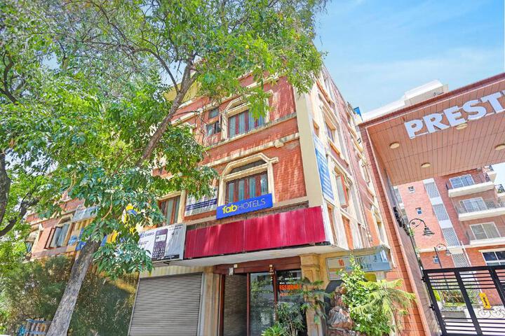 FabHotel Royal Grand Residency - Indiranagar