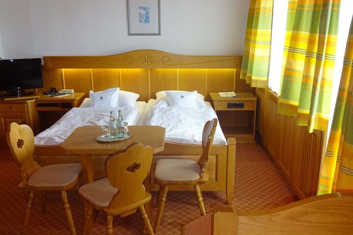 Room 16 of 71