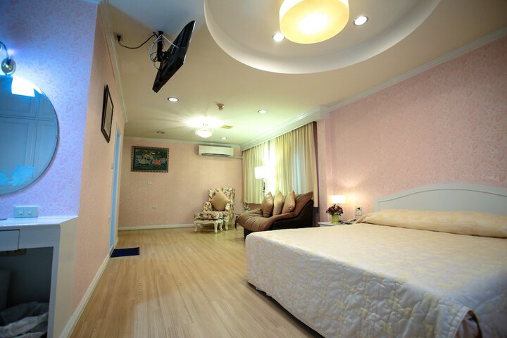 Room 11 of 71