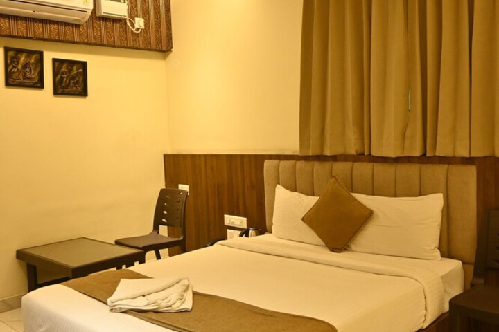 Room 18 of 53