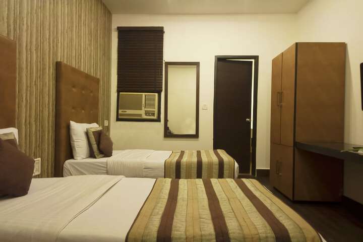 Room 22 of 52