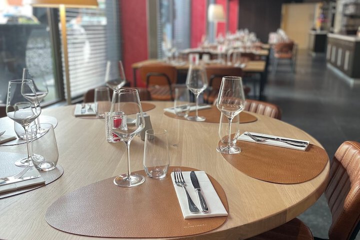 Dining 57 of 76