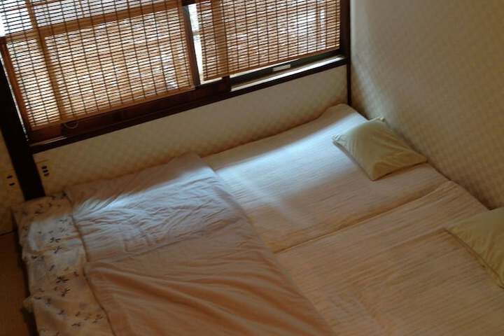 Room 6 of 23