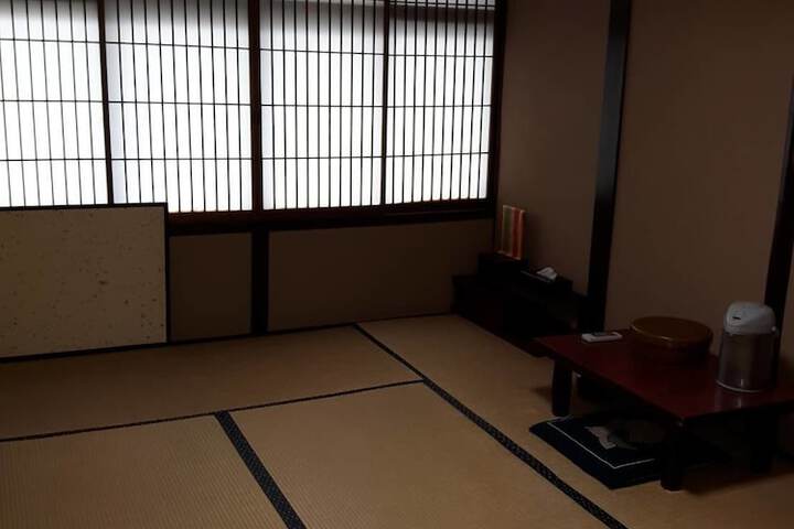 Room 7 of 29