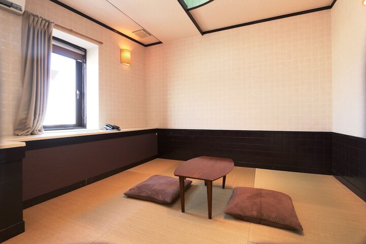 Room 18 of 35