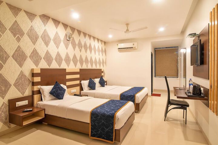 Room 15 of 53