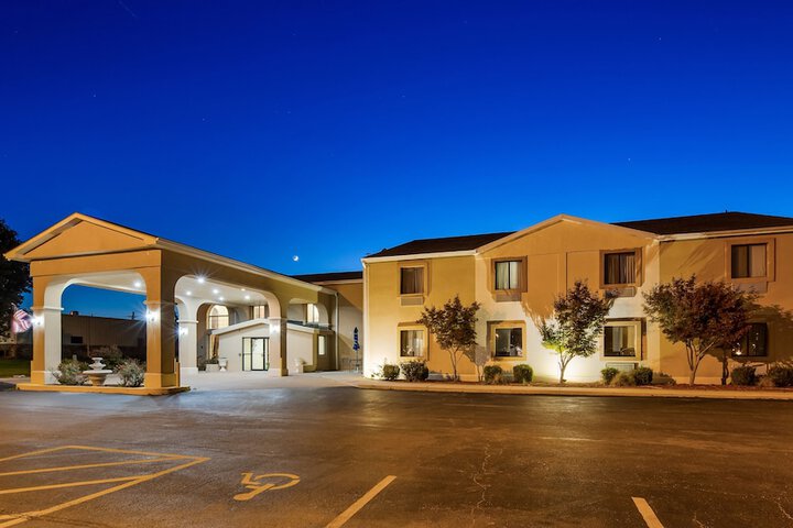 Front of property - evening/night
