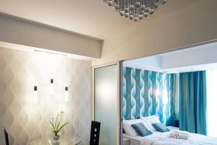 Room 14 of 37