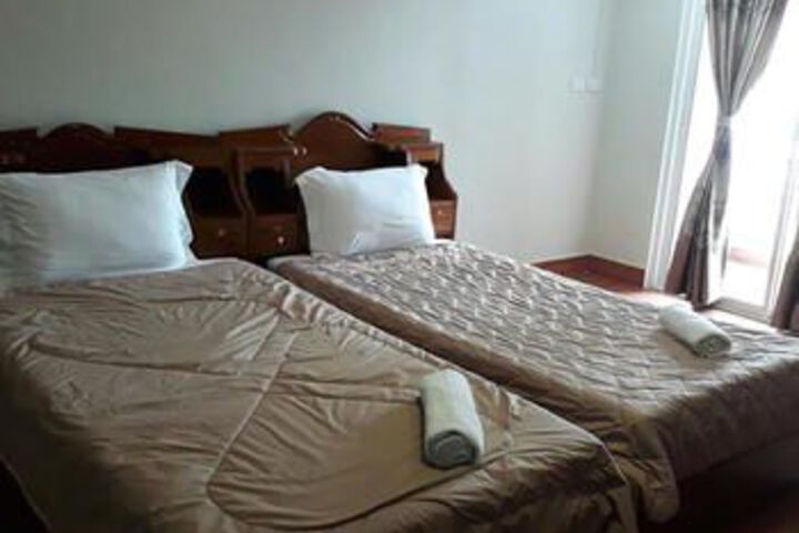 Room 9 of 26