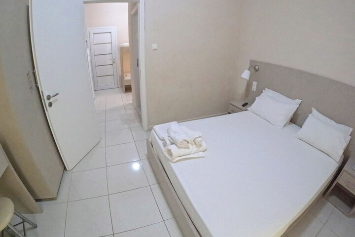 Room 10 of 71