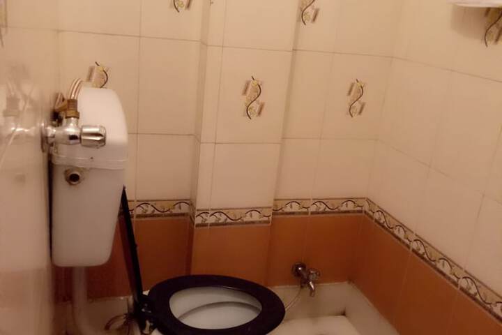 Room 18 of 29
