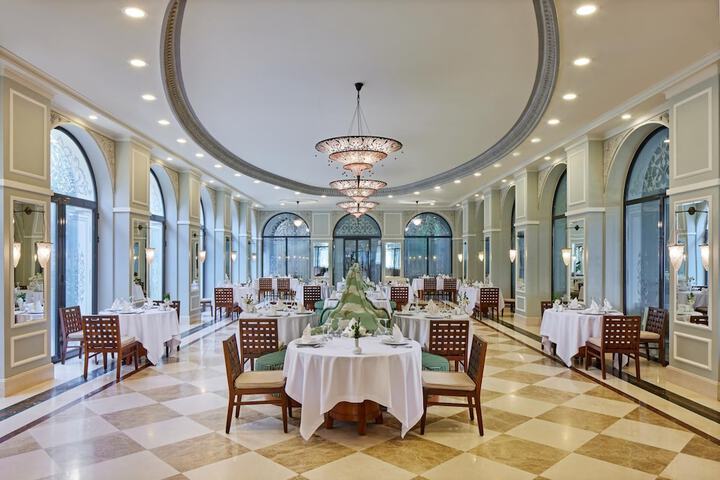 Dining 126 of 186