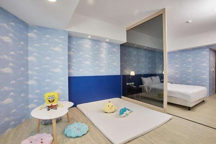 Room 16 of 49