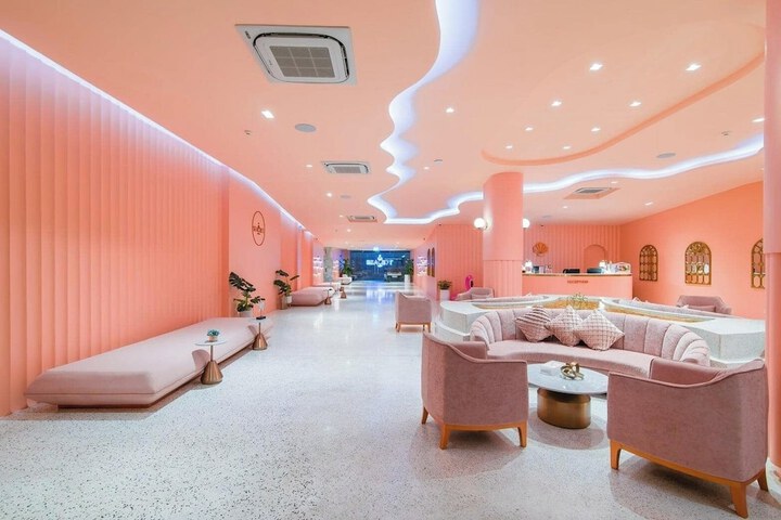 Hotel Interior 7 of 284
