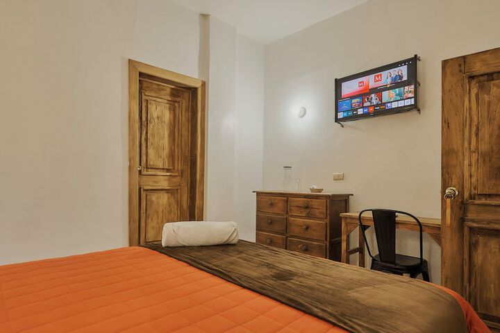 Room 48 of 142