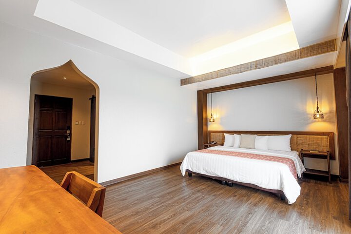 Room 33 of 89