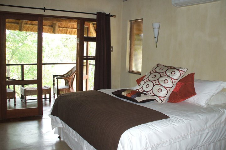 Room 2 of 53