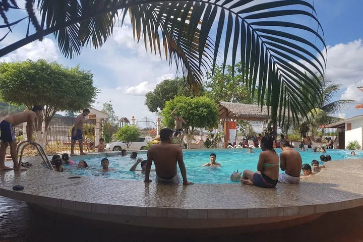 Pool 2 of 10