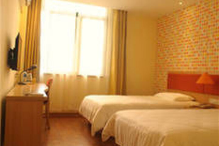 Room 7 of 20