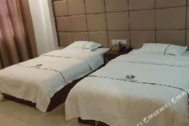 Huilong Fashion Hotel