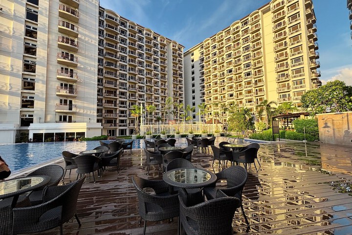 Pools & Facilities
