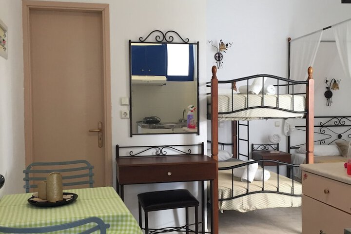 Room 64 of 103