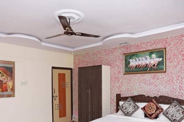 Room 12 of 47