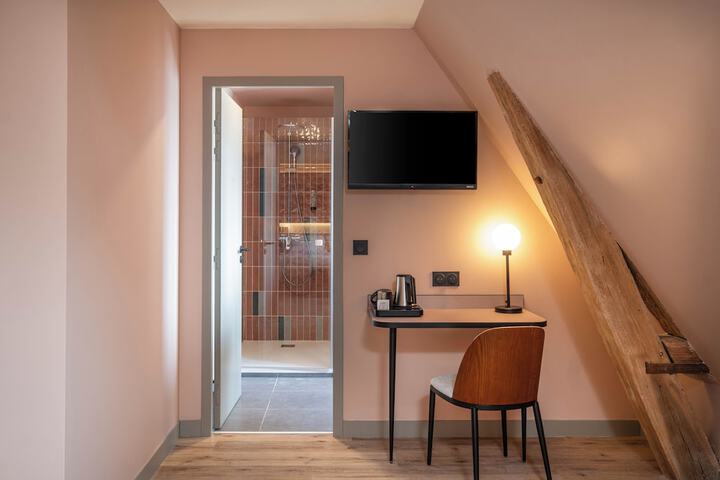 Room 22 of 55