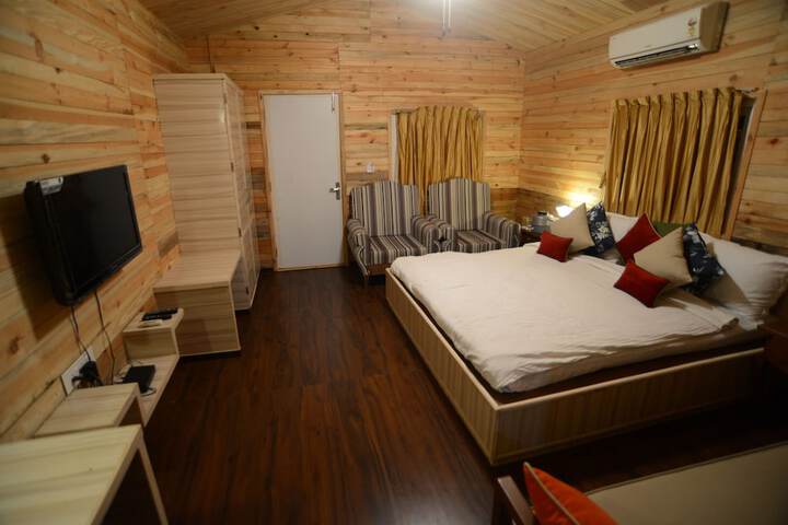 Room 10 of 40