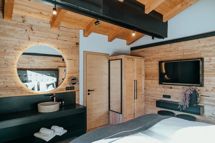 Room 18 of 68