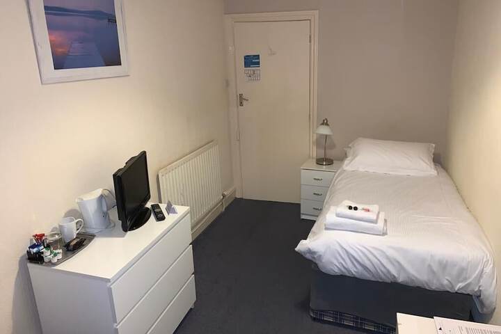 Room 3 of 47