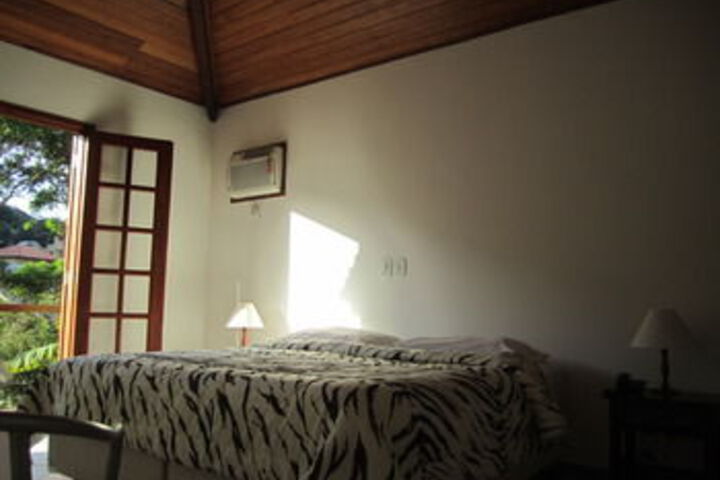 Room 30 of 47