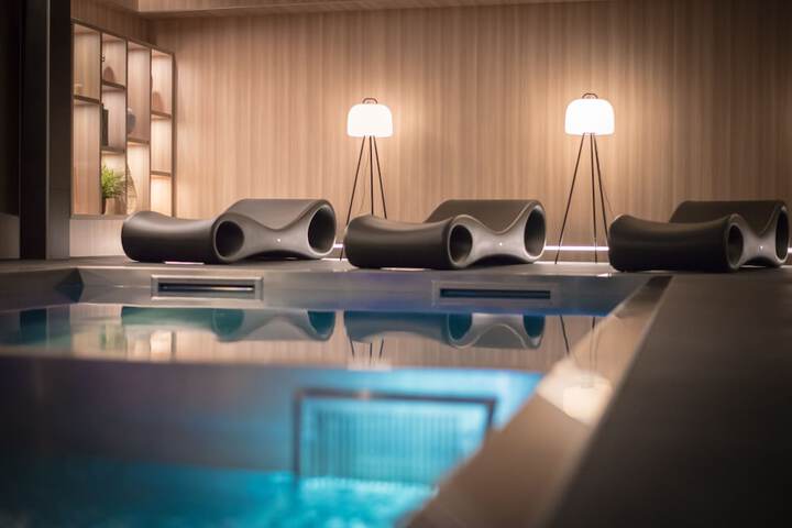 Pool 36 of 61