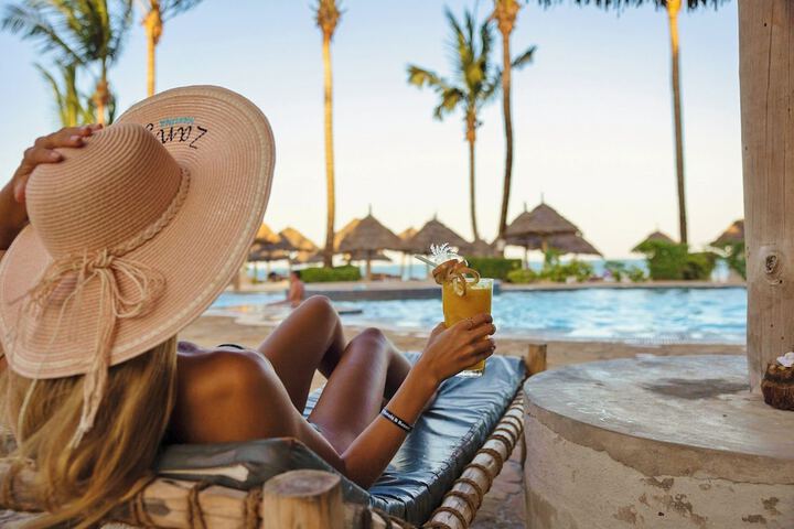 Pool Hotel