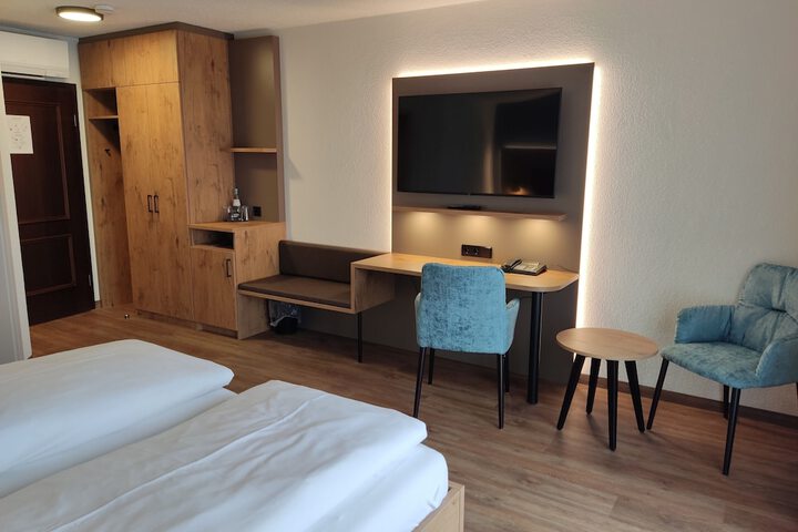 Room 14 of 42