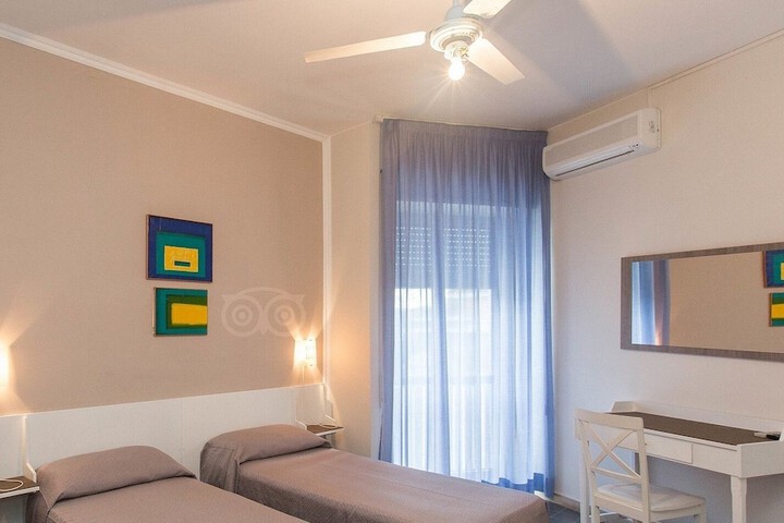 Room 9 of 59