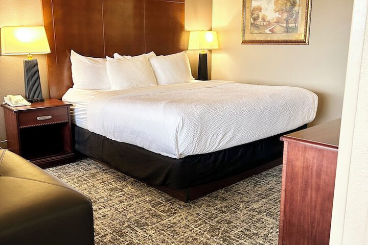 Room 52 of 100