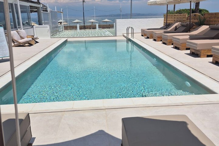 Pool 51 of 67
