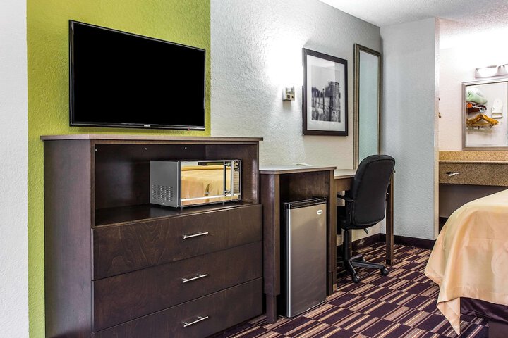 1 Bedroom Suite (2 of 5)