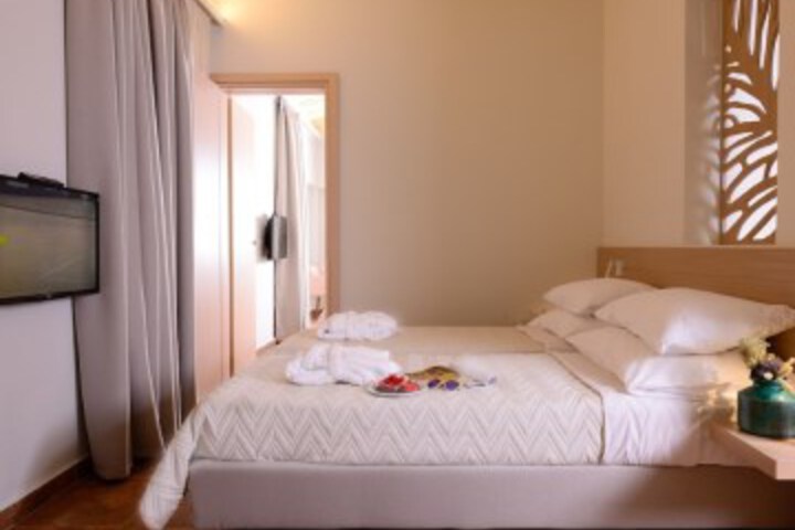 Room 12 of 63