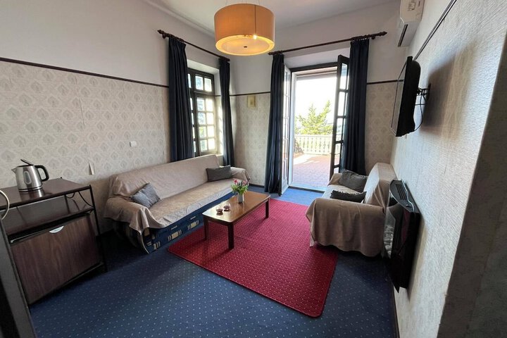 Room 34 of 120