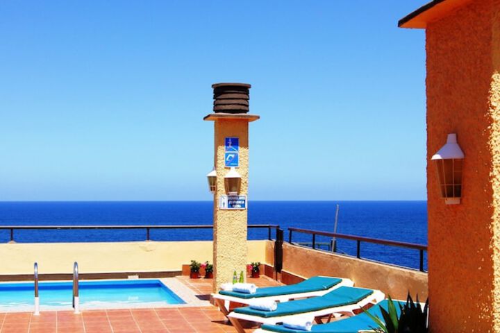 Pools & Facilities