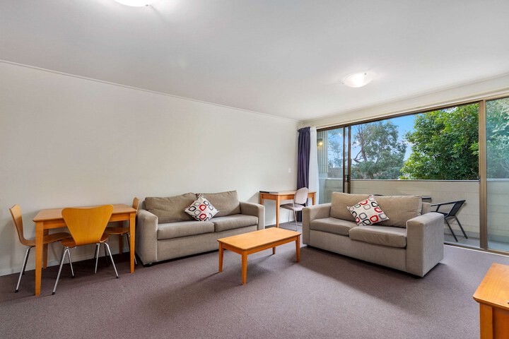 Room 3 of 40